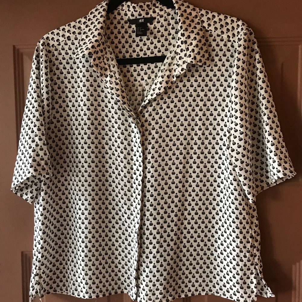 H&M Black and White Top
